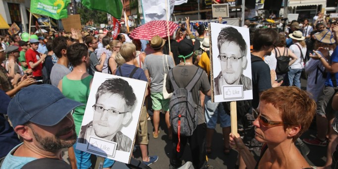 174532815-article-header